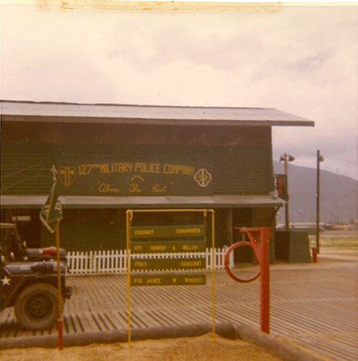 127th_MP_Company_area,_Qui_Nhon_airfeld2