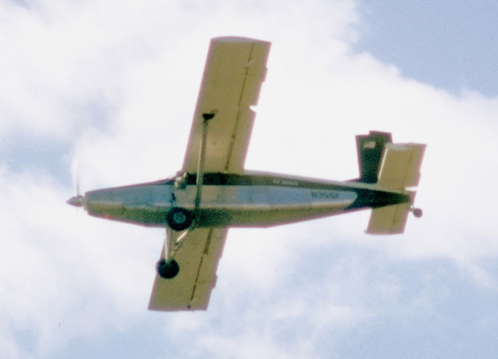 1964-05-22_Air_America_Pilatus_PC-6_in_flight