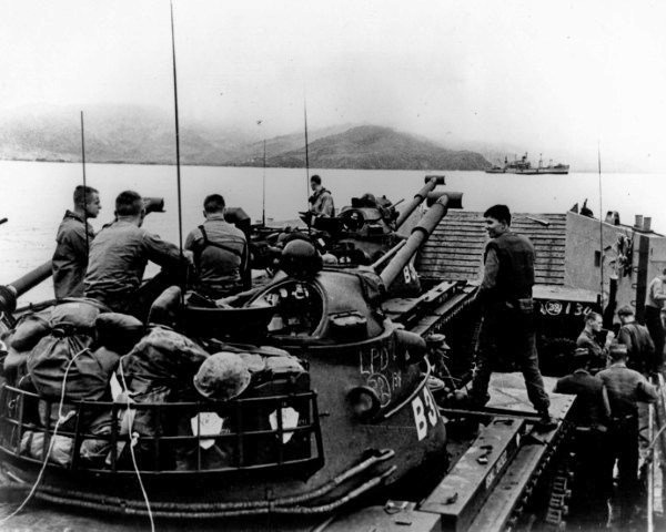 1965-03-08_Marines_Landing_at_Da_Nang