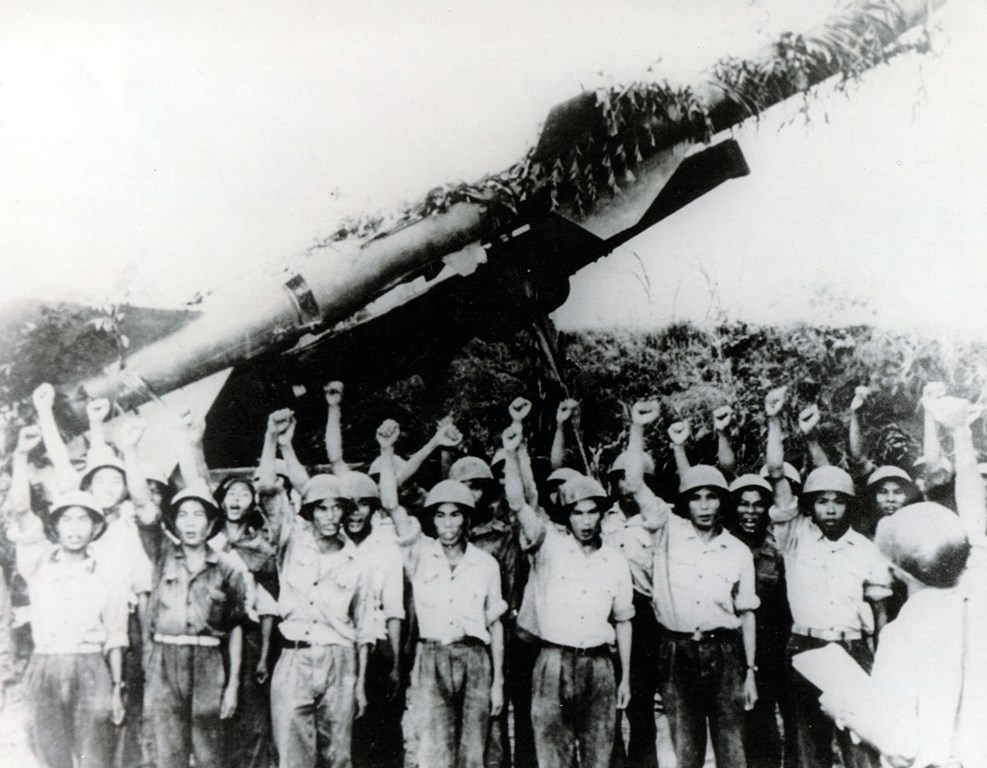 1965-07-24_NorthVietnam_SA-2Missile