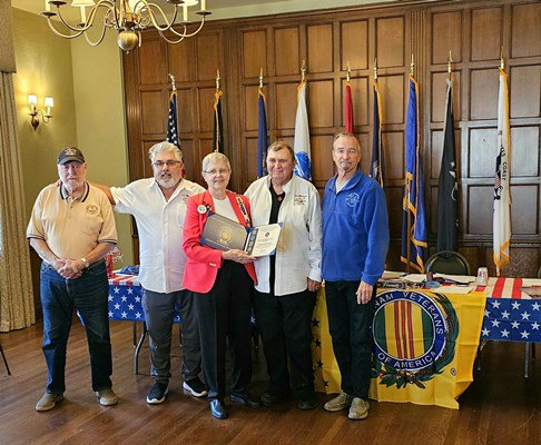 Ceremony for MI VVA Chapter 9 by the Louisa St. Claire Chapter, NSDAR