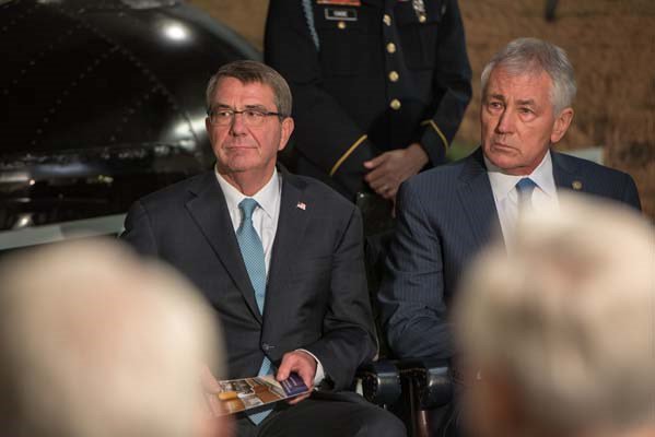 Secretary of Defense Ash Carter attends a Vietnam War hallway dedication ceremony.