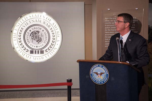 Secretary of Defense Ash Carter attends a Vietnam War hallway dedication ceremony.