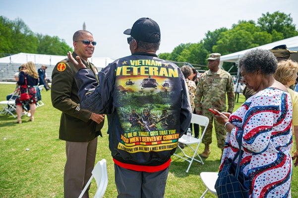 Vietnam_veterans_and_attendees_during_the_Welcome_Home_event.