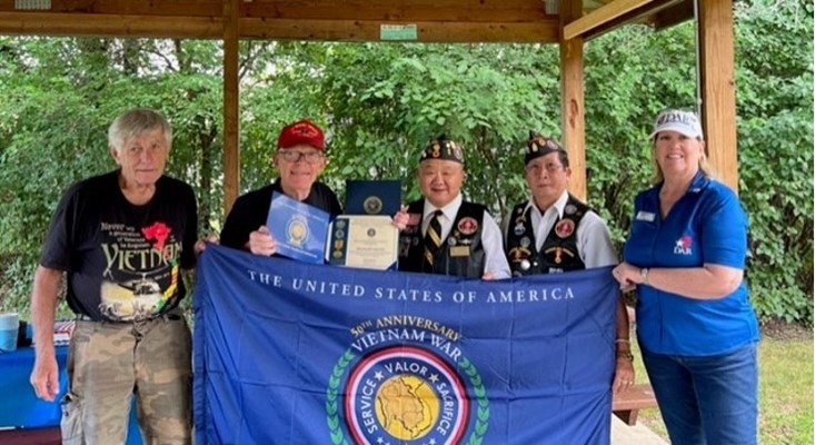 Honorary Partner ceremony for WI VVA Chapter 5 by members of the WI Eau Claire Chapter NSDAR.