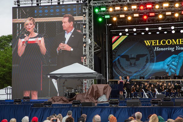 Welcome_Home_Celebration_Co-Hosts_Sharlene_Wells_Hawkes_and_Joe_Theismann