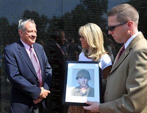 Name_Additions_to_Vietnam_Veterans_Memorial_1