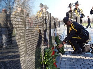 Wreaths_Across_America_1